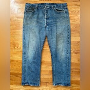 1980s Levi’s 501 Distressed Medium Stonewash Vintage Jeans 40x30